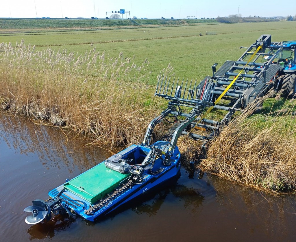 Elektrische maaiboot