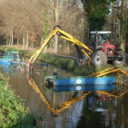 Tractor met baggerpomp