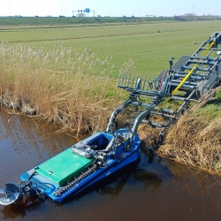 Elektrische maaiboot